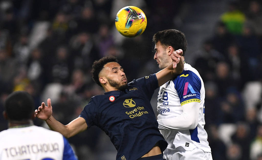 包含尤文图斯迎法甲关键赛，清晨回应争议，质疑声仍在，临场指挥获称赞的词条